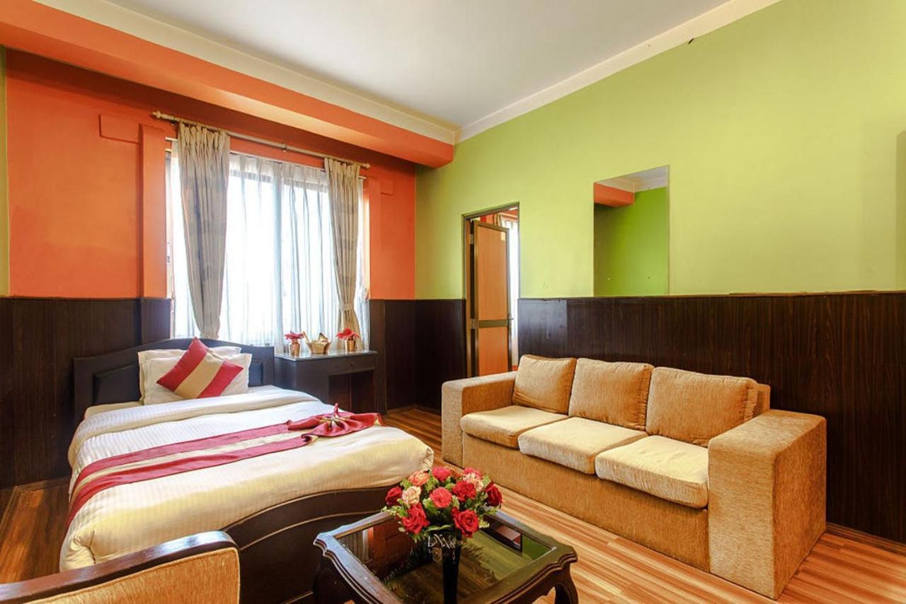 Hotel Nepalaya Катманду Екстер'єр фото